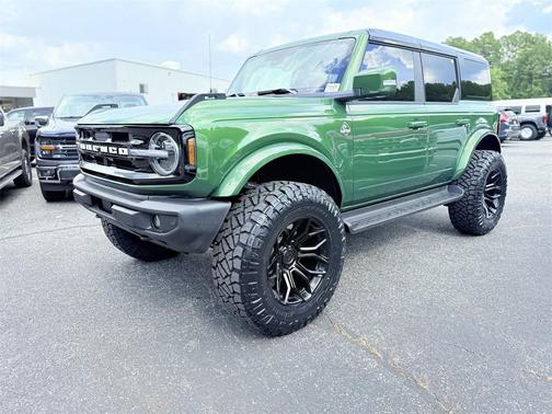 2025 Ford Bronco Outer Banks