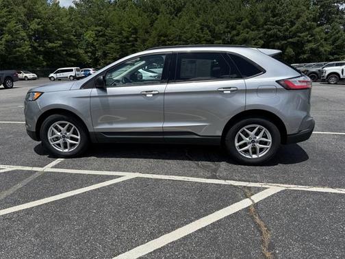 2021 Ford Edge SE