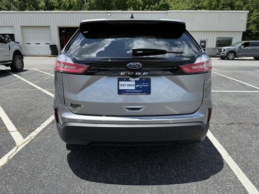 2021 Ford Edge SE