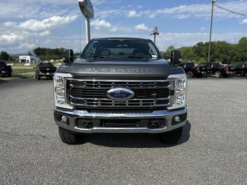 2025 Ford F-350 XLT