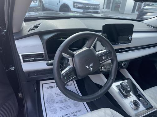 2024 Mitsubishi Outlander SEL Platinum Edition