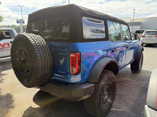 2025 Ford Bronco Base