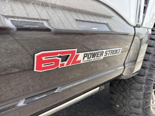 Star White Metallic TC 2025 Ford F-350 King Ranch