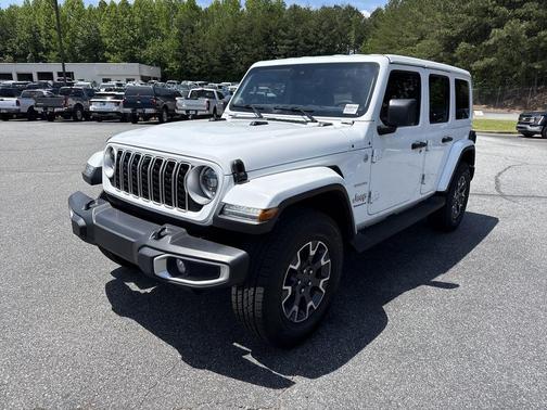 Bright White Clearcoat 2024 Jeep Wrangler Sahara