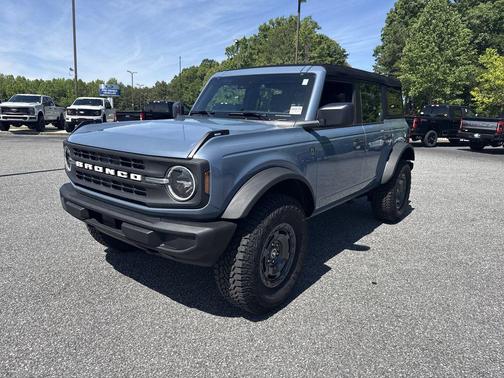Azure Gray Metallic Tri-Coat 2025 Ford Bronco Base
