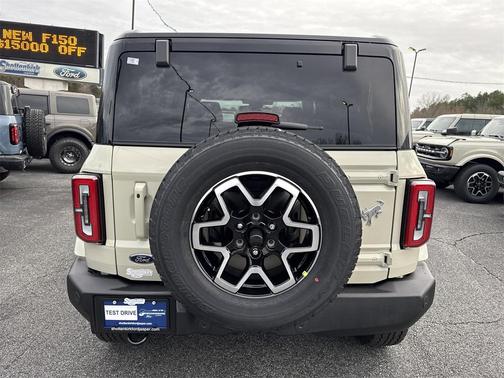 2025 Ford Bronco Outer Banks