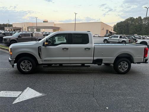 2026 Ford F-350 XLT
