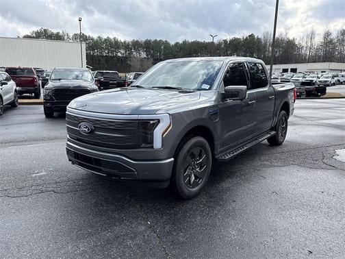 2024 Ford F-150 Lightning LARIAT