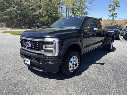Agate Black Metallic 2026 Ford F-450 Platinum