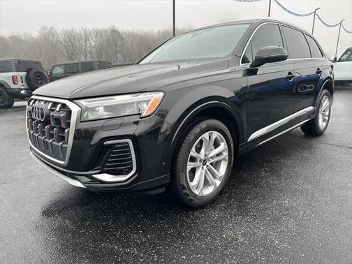 2025 Audi Q7 45 Premium