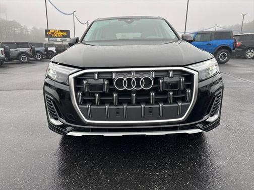 2025 Audi Q7 45 Premium