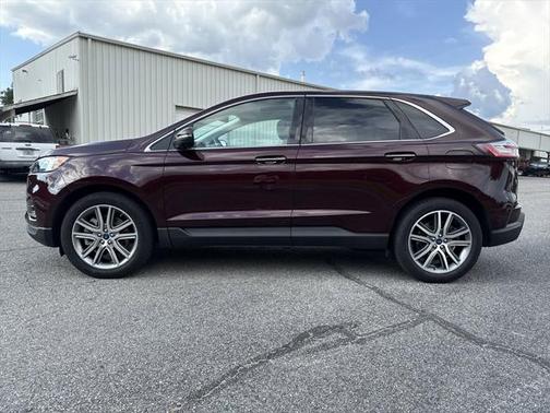 2022 Ford Edge Titanium