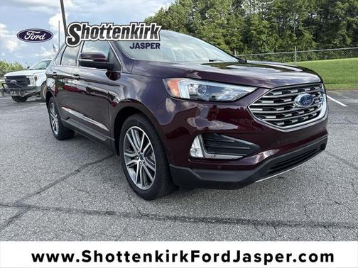 2022 Ford Edge Titanium