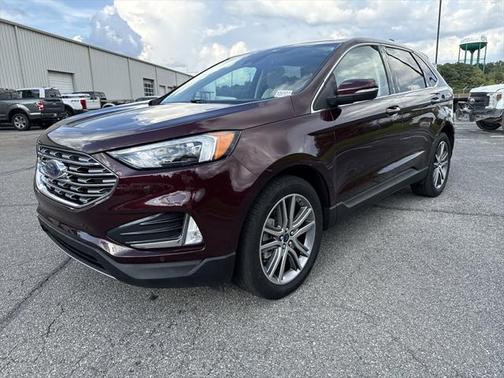 2022 Ford Edge Titanium