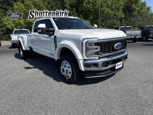 2023 Ford F-450 Lariat