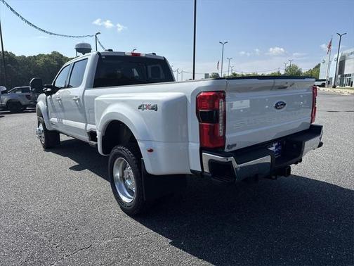 2023 Ford F-450 Lariat