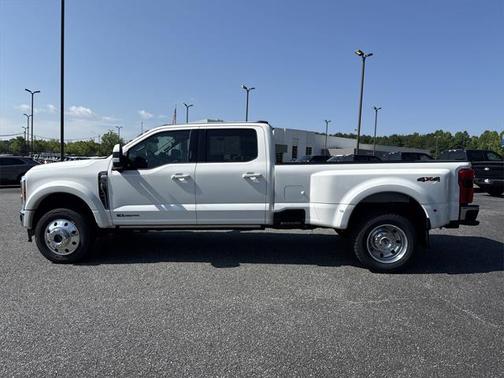 2023 Ford F-450 Lariat