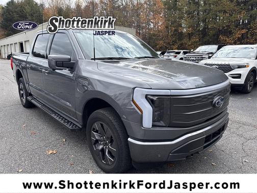 2023 Ford F-150 Lightning LARIAT