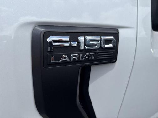 Star White Metallic Tri-Coat 2023 Ford F-150 Lariat