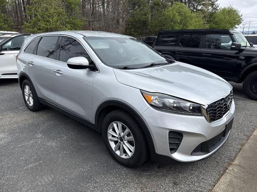 Sparkling Silver 2020 Kia Sorento LX