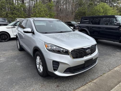 Sparkling Silver 2020 Kia Sorento LX