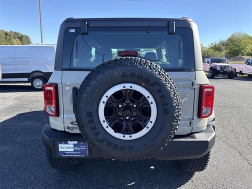 2025 Ford Bronco Base