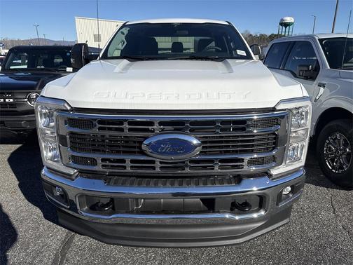 2025 Ford F-350 XLT