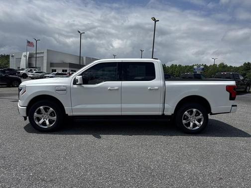 2023 Ford F-150 Lightning LARIAT