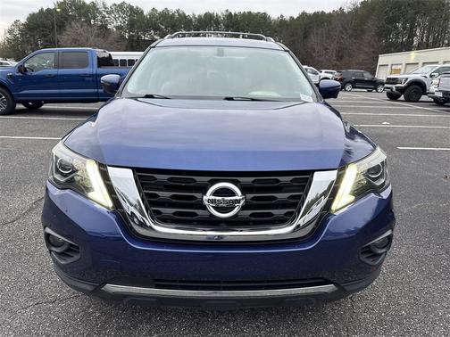 2018 Nissan Pathfinder SL