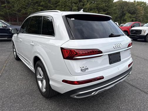 2024 Audi Q7 55 Premium