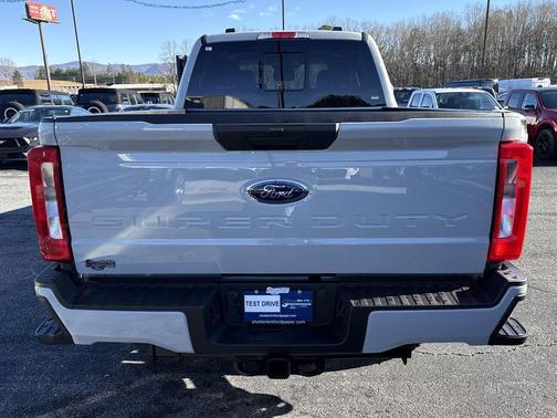 AVALANCHE 2026 Ford F-250 XL