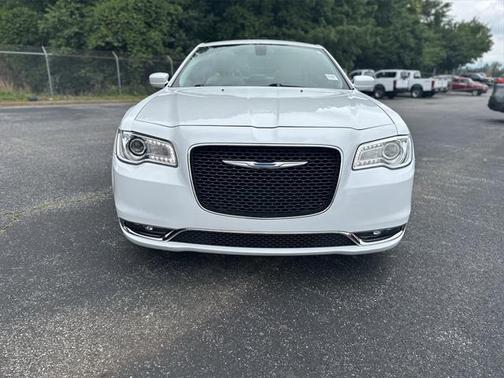 2018 Chrysler 300 Touring