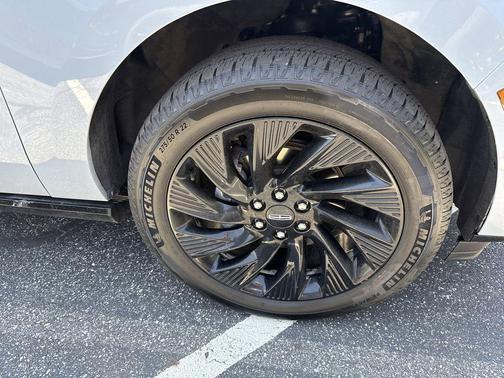 Gray Mist Metallic Tri-Coat 2025 Lincoln Navigator Reserve