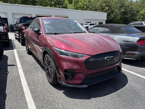 Molten Magenta Metallic Tinted Clearcoat 2025 Ford Mustang Mach-E Premium