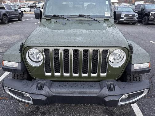 2022 Jeep Gladiator Overland
