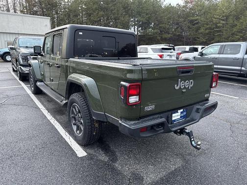 2022 Jeep Gladiator Overland