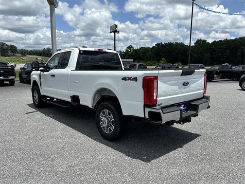 2025 Ford F-350 XLT