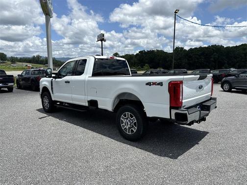 2025 Ford F-350 XLT