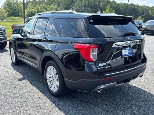 Black Metallic 2021 Ford Explorer Limited