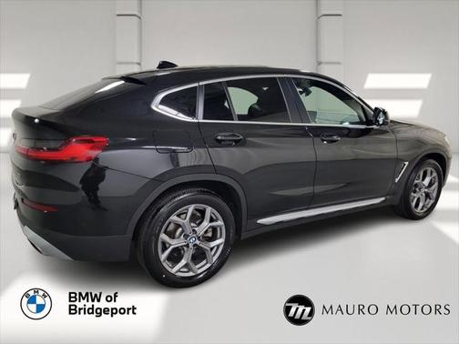 2024 BMW X4 xDrive30i