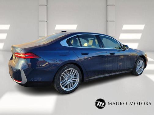 2025 BMW 530 i xDrive