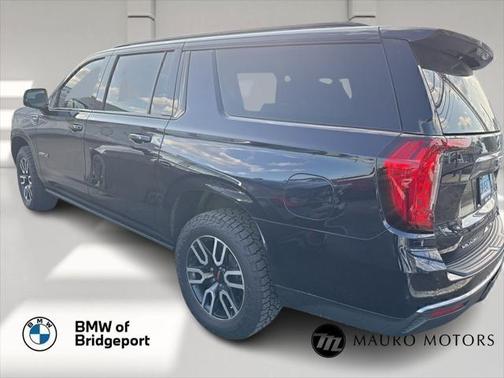 2023 GMC Yukon XL 4WD AT4