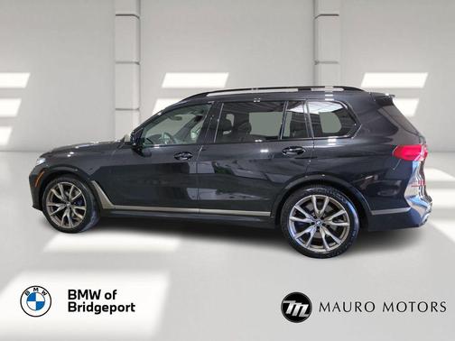 2021 BMW X7 M50i