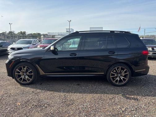 2021 BMW X7 M50i