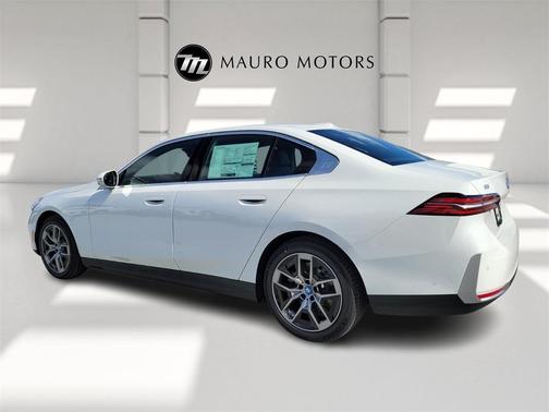 2024 BMW i5 eDrive40