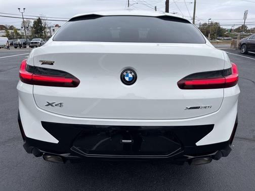 2023 BMW X4 xDrive30i