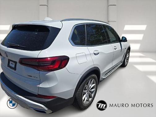 2022 BMW X5 PHEV xDrive45e