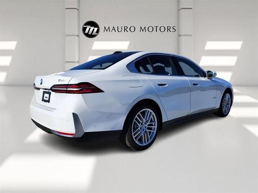 2024 BMW 530 i xDrive