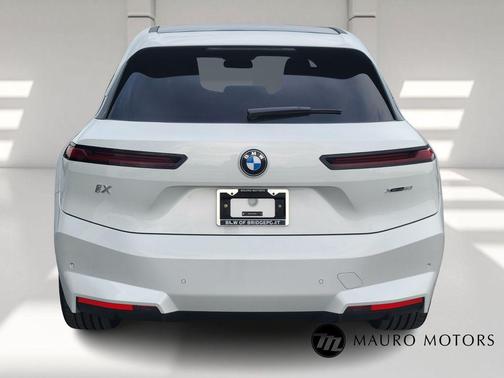 2026 BMW iX xDrive60