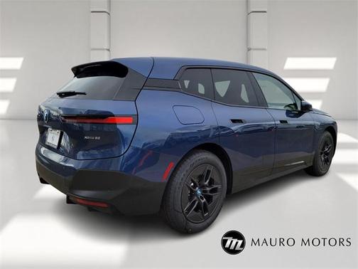 2025 BMW iX xDrive50